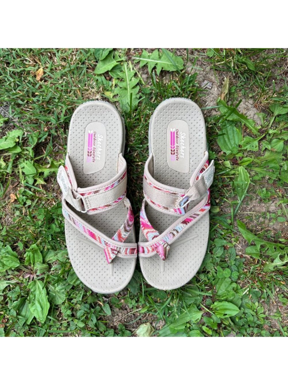 Skechers Womens Outdoor Lifestyle‎ Sandals Size 7 Beige & Multicolor Straps